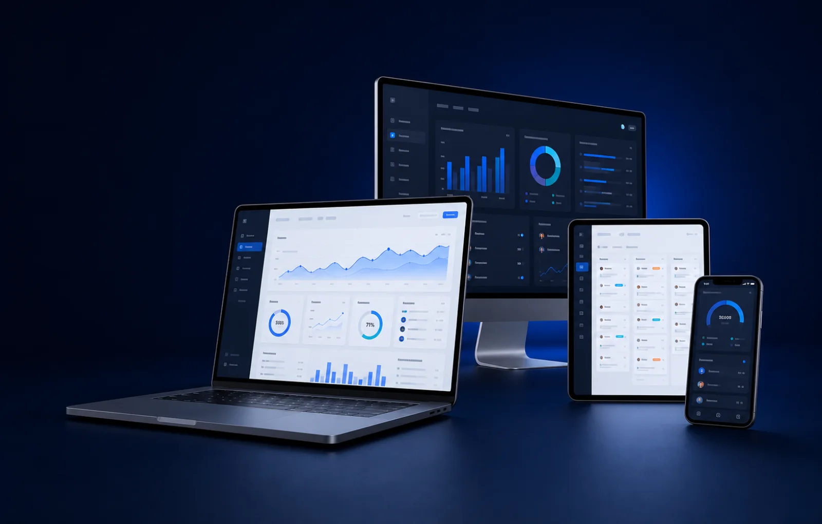 Mockups van een webapplicatie, desktopsoftware en smartphone-app